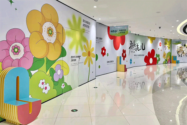 成都室外噴繪和室內(nèi)噴繪有什么區(qū)別？價格是多少？