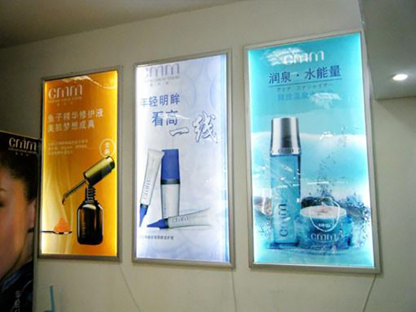 燈箱布與寫真布、噴繪布怎么區(qū)分？